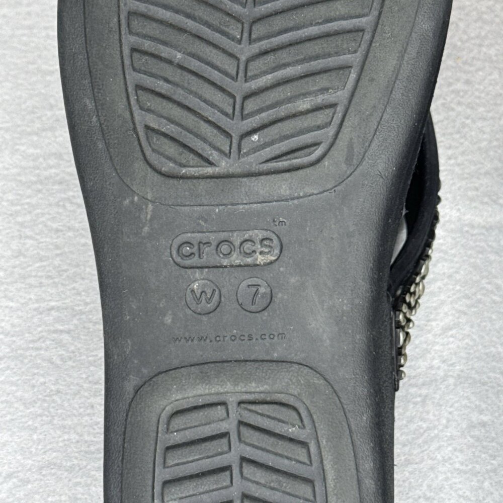 Crocs Wedge Sandals Black Monterey Diamante Womens Sz 7 Studded Platform Thong - Picture 10 of 10